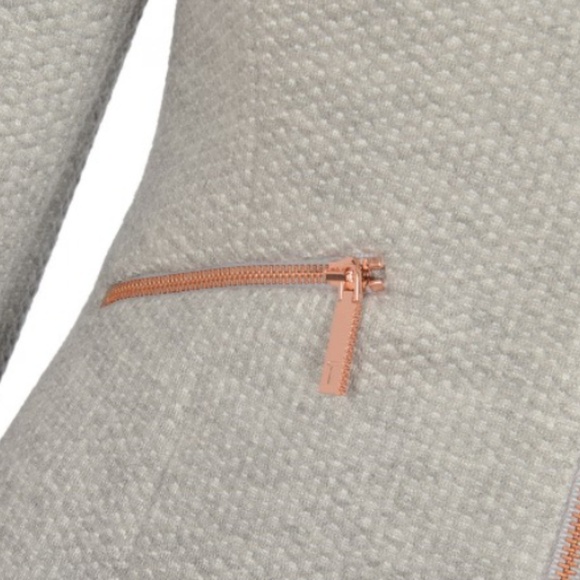 TED BAKER Hatie Textured Shaped Hem Cropped Jacket - Picture 4 of 4